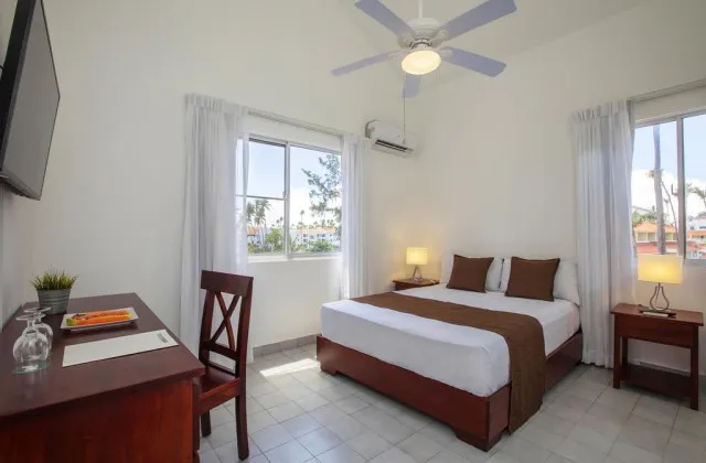 WhalaBavaro Punta Cana room 1 large bed